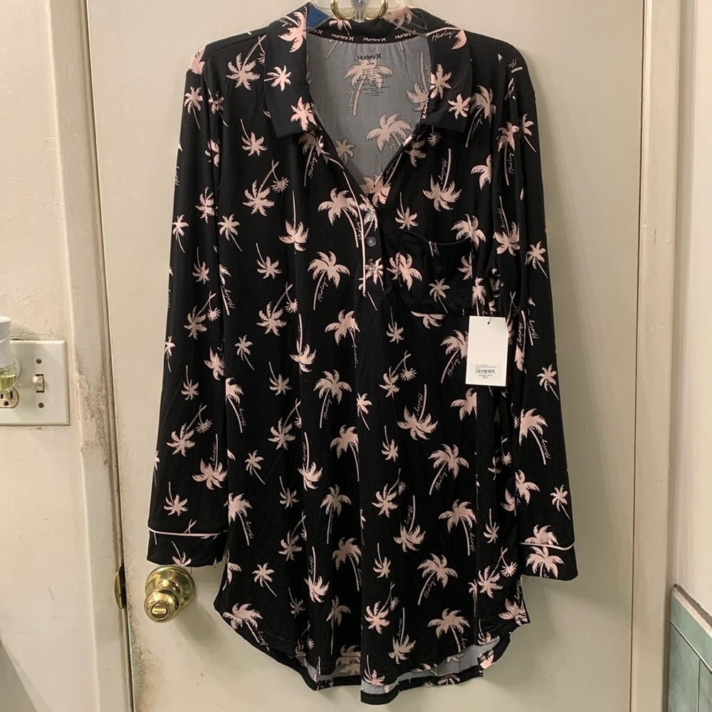 Hurley NWT long sleeve sleepwear pajama with button and left front pocket